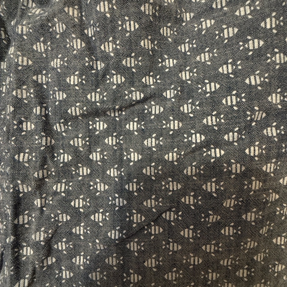 Vineyard Vines Navy Patterned Button Down Shirt - image 4